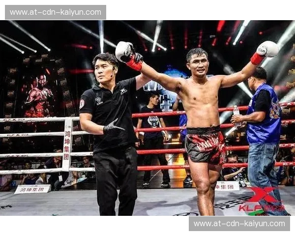 巅峰对决：江通猜与邱建良，谁是拳台上的真正王者？